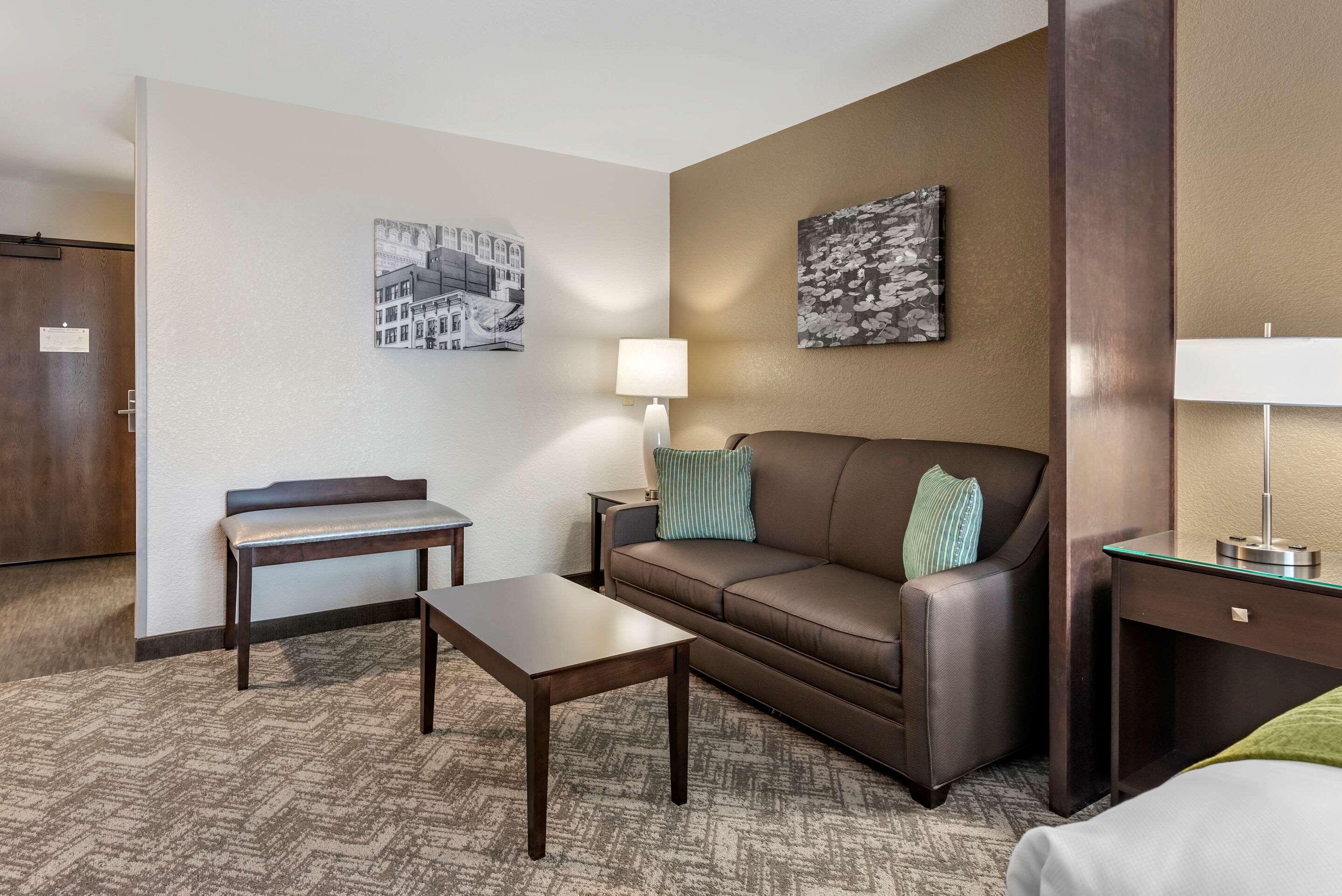 Comfort Inn & Suites Tualatin - Lake Oswego South Exterior foto